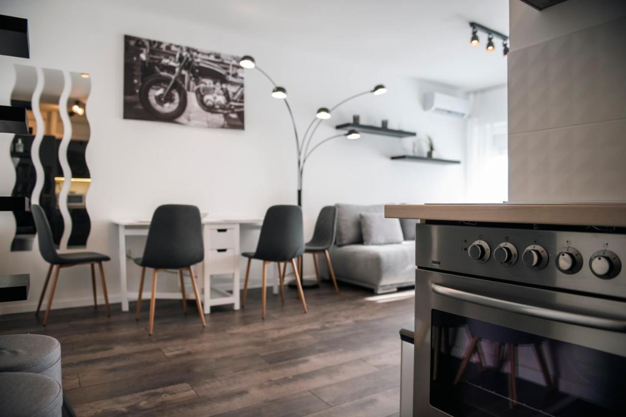 Anavrin apartman- csendes lakás a belváros közepén Pécs Exterior foto