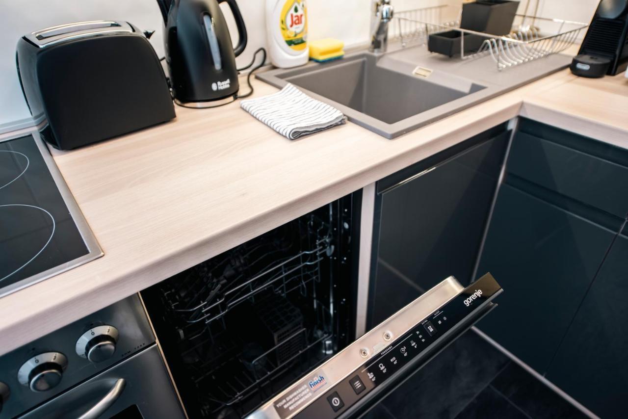 Anavrin apartman- csendes lakás a belváros közepén Pécs Exterior foto
