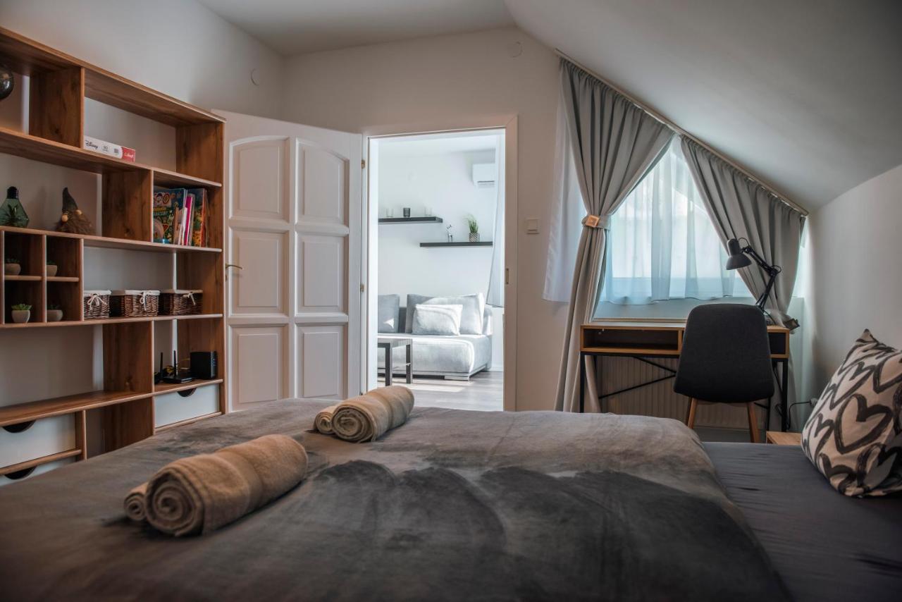 Anavrin apartman- csendes lakás a belváros közepén Pécs Exterior foto