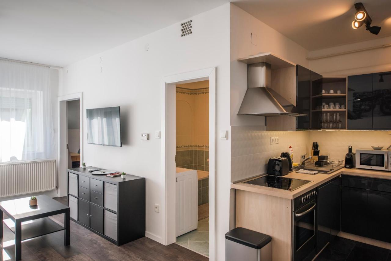 Anavrin apartman- csendes lakás a belváros közepén Pécs Exterior foto