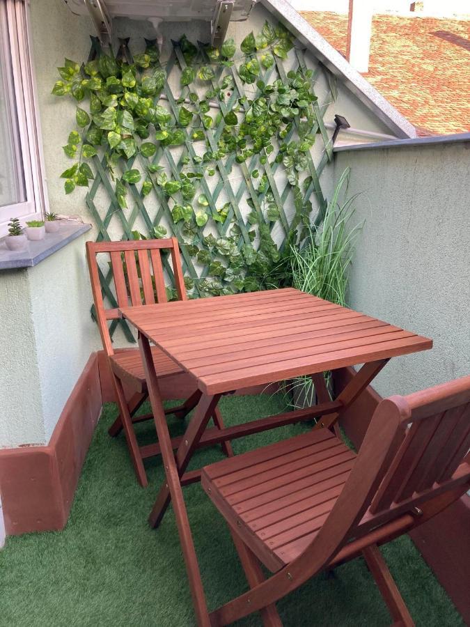Anavrin apartman- csendes lakás a belváros közepén Pécs Exterior foto